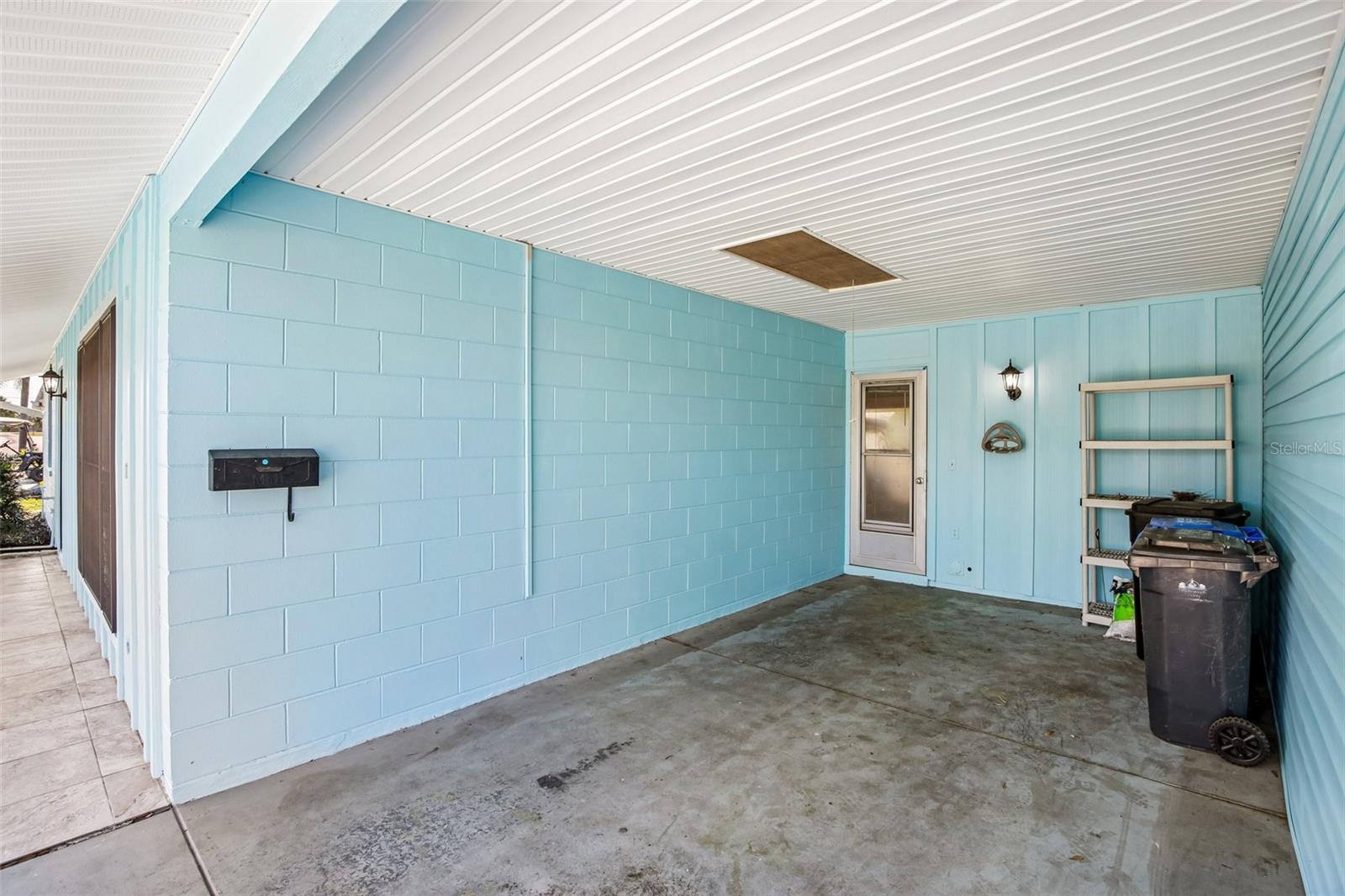 704 OJAI AVE