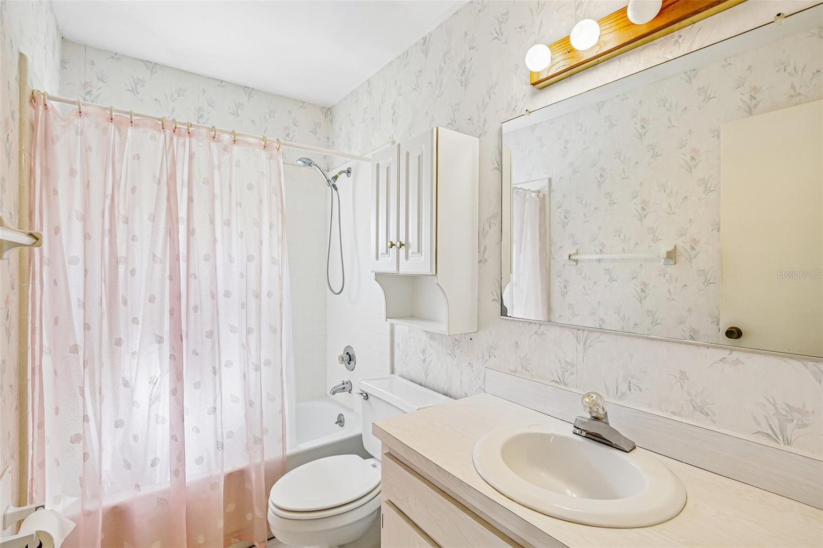 647 FORT DUQUESNA DR