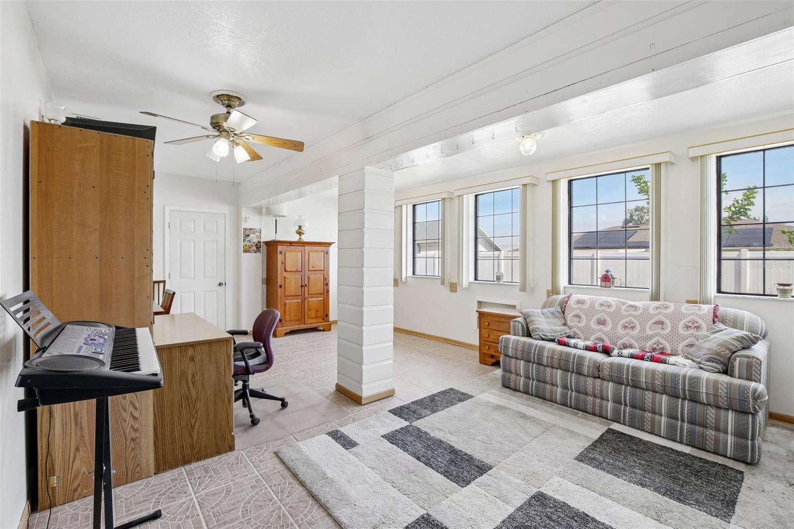 647 FORT DUQUESNA DR