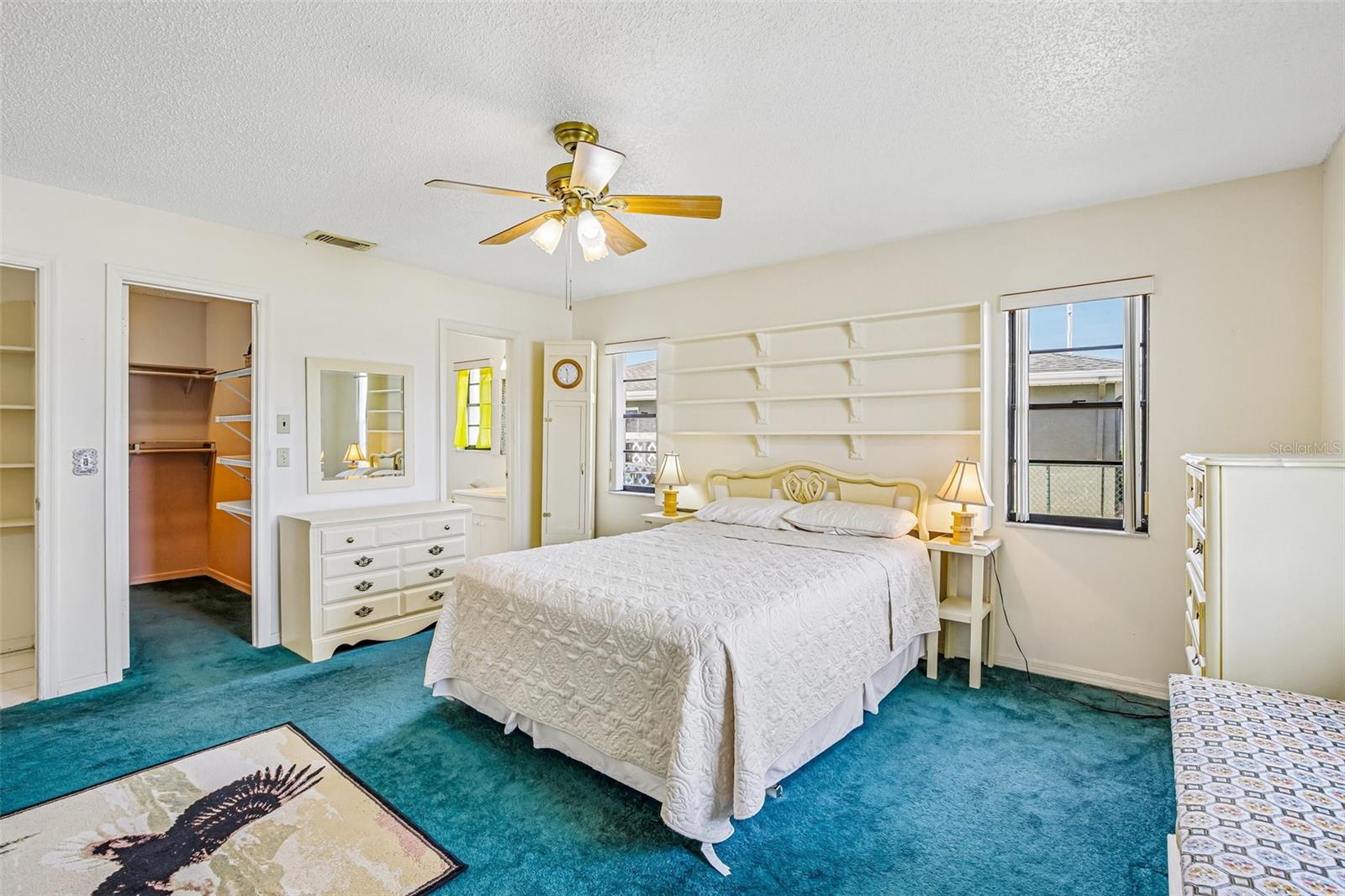 647 FORT DUQUESNA DR