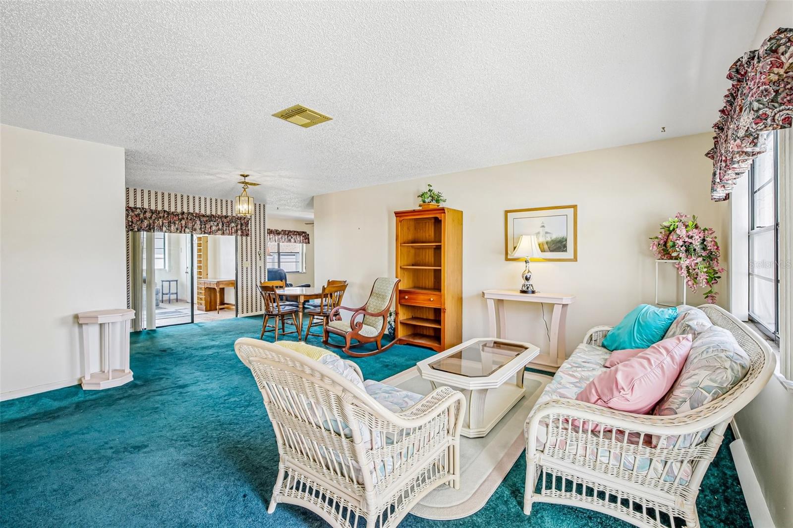 647 FORT DUQUESNA DR