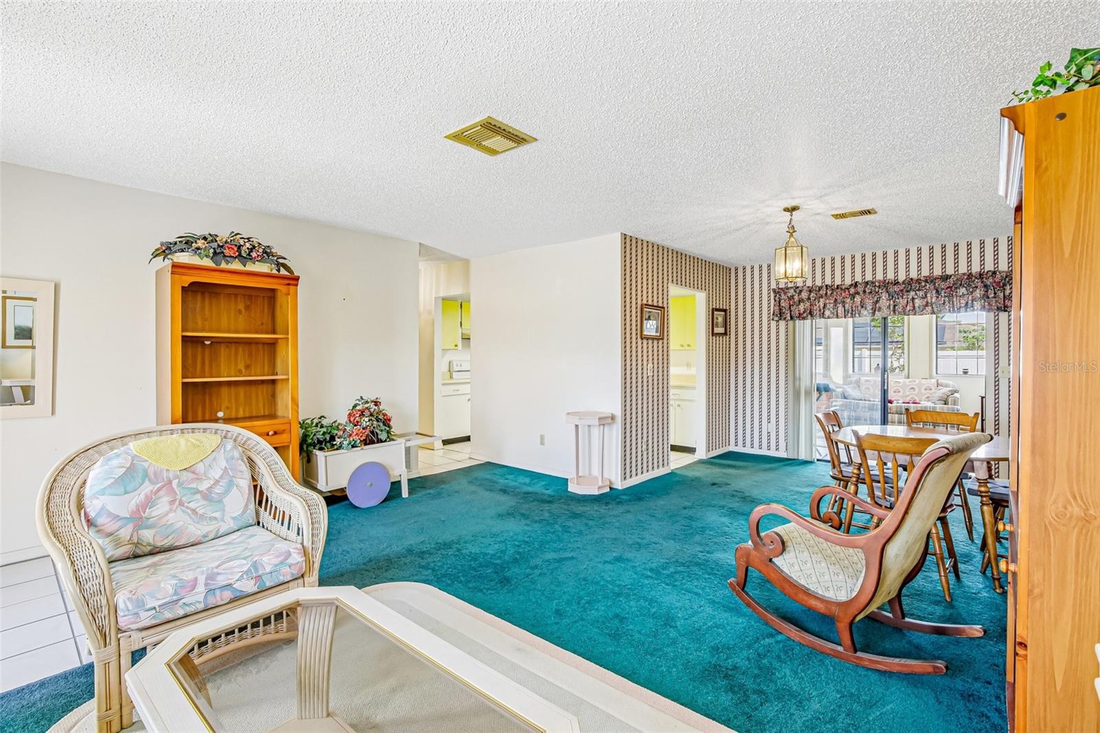 647 FORT DUQUESNA DR