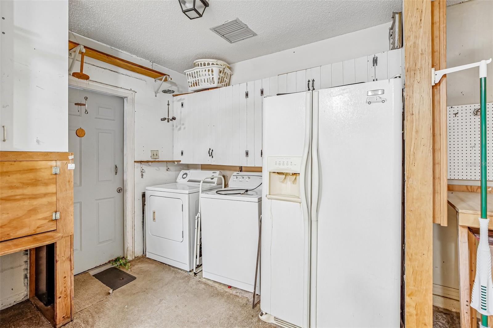 647 FORT DUQUESNA DR