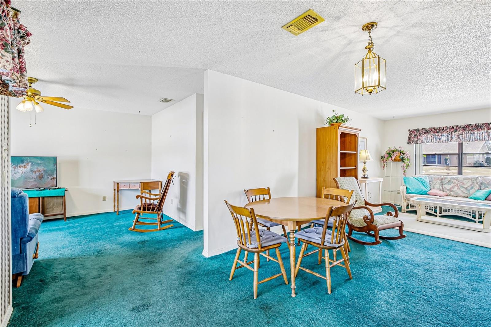 647 FORT DUQUESNA DR