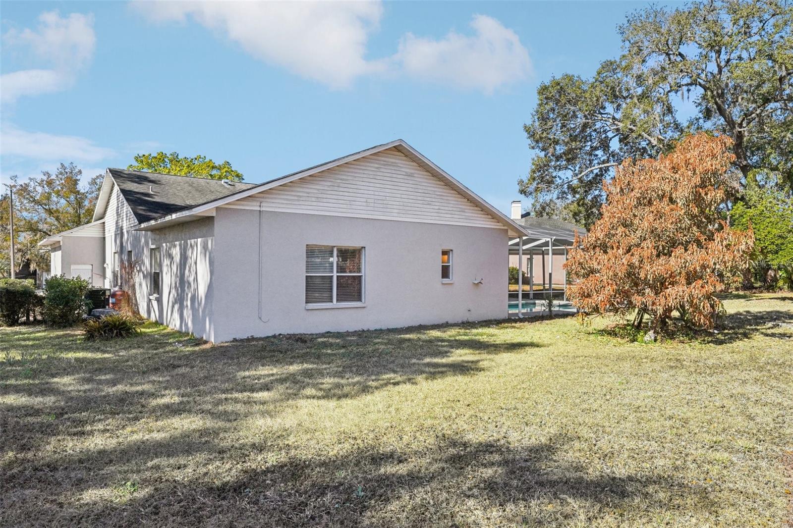 918 ACADEMY DR