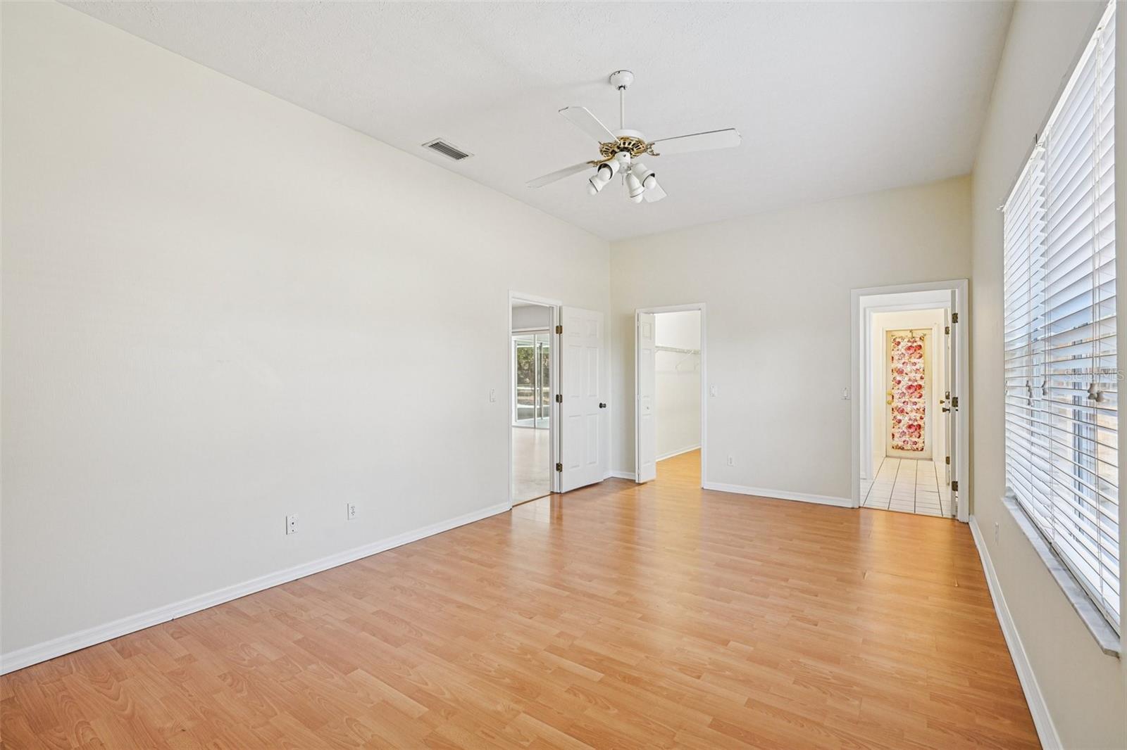 918 ACADEMY DR