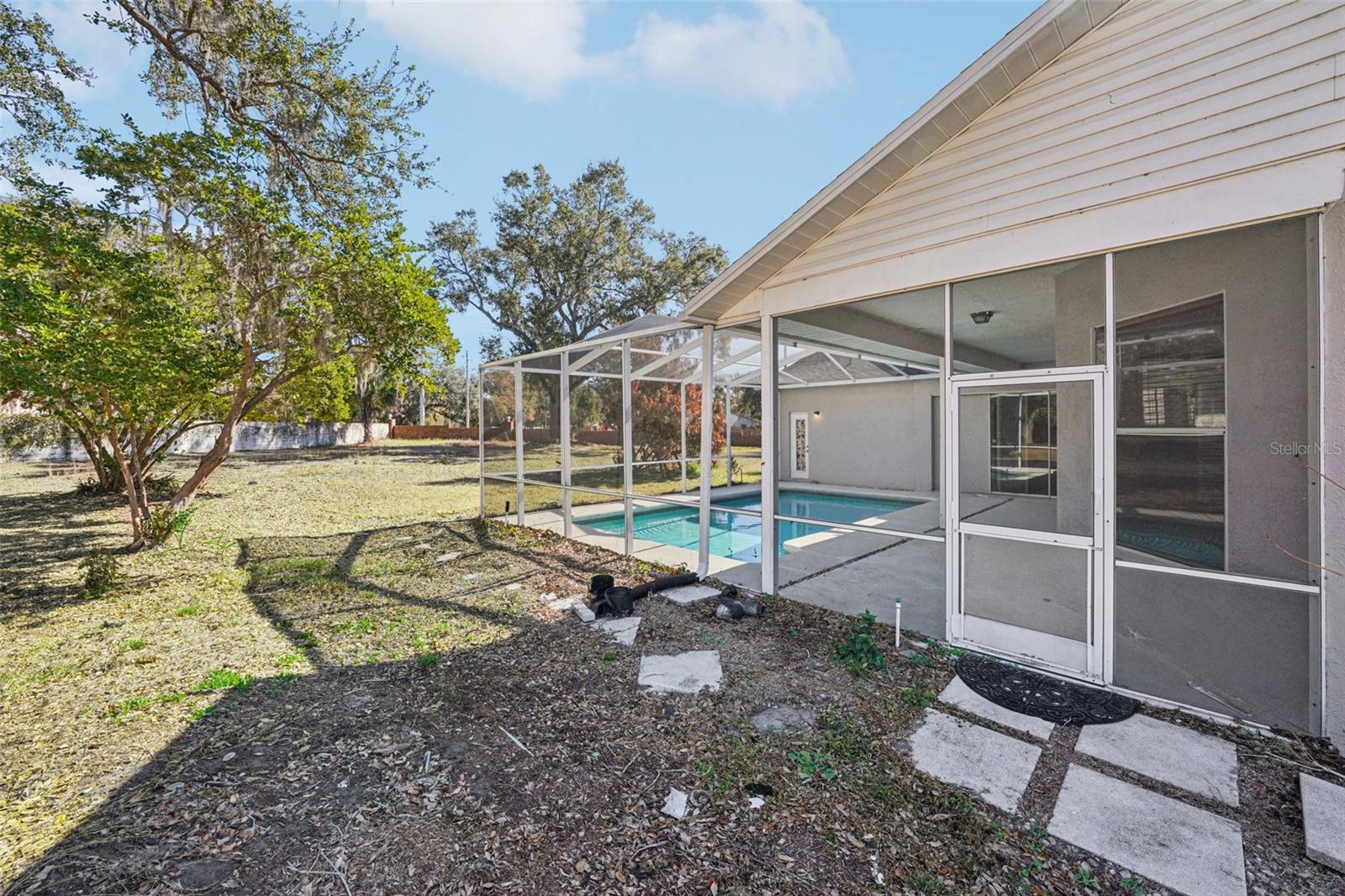 918 ACADEMY DR