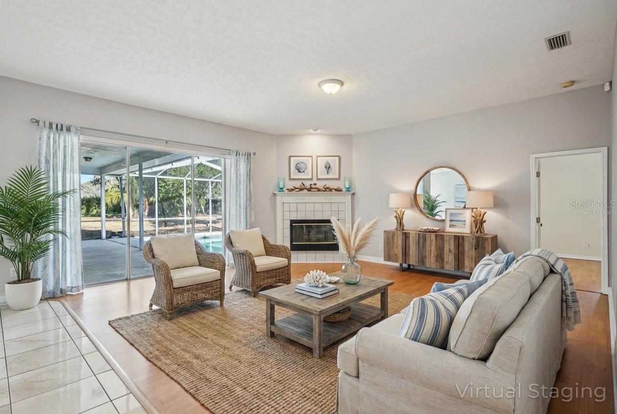 918 ACADEMY DR