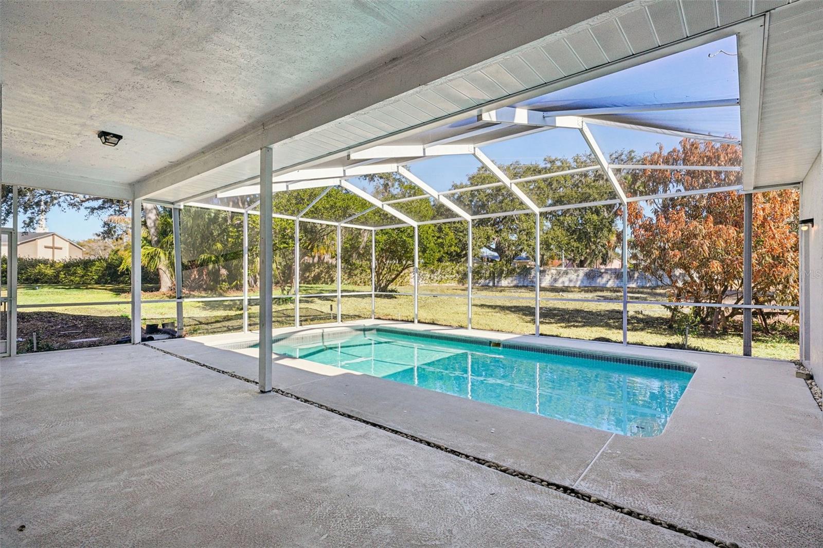 918 ACADEMY DR