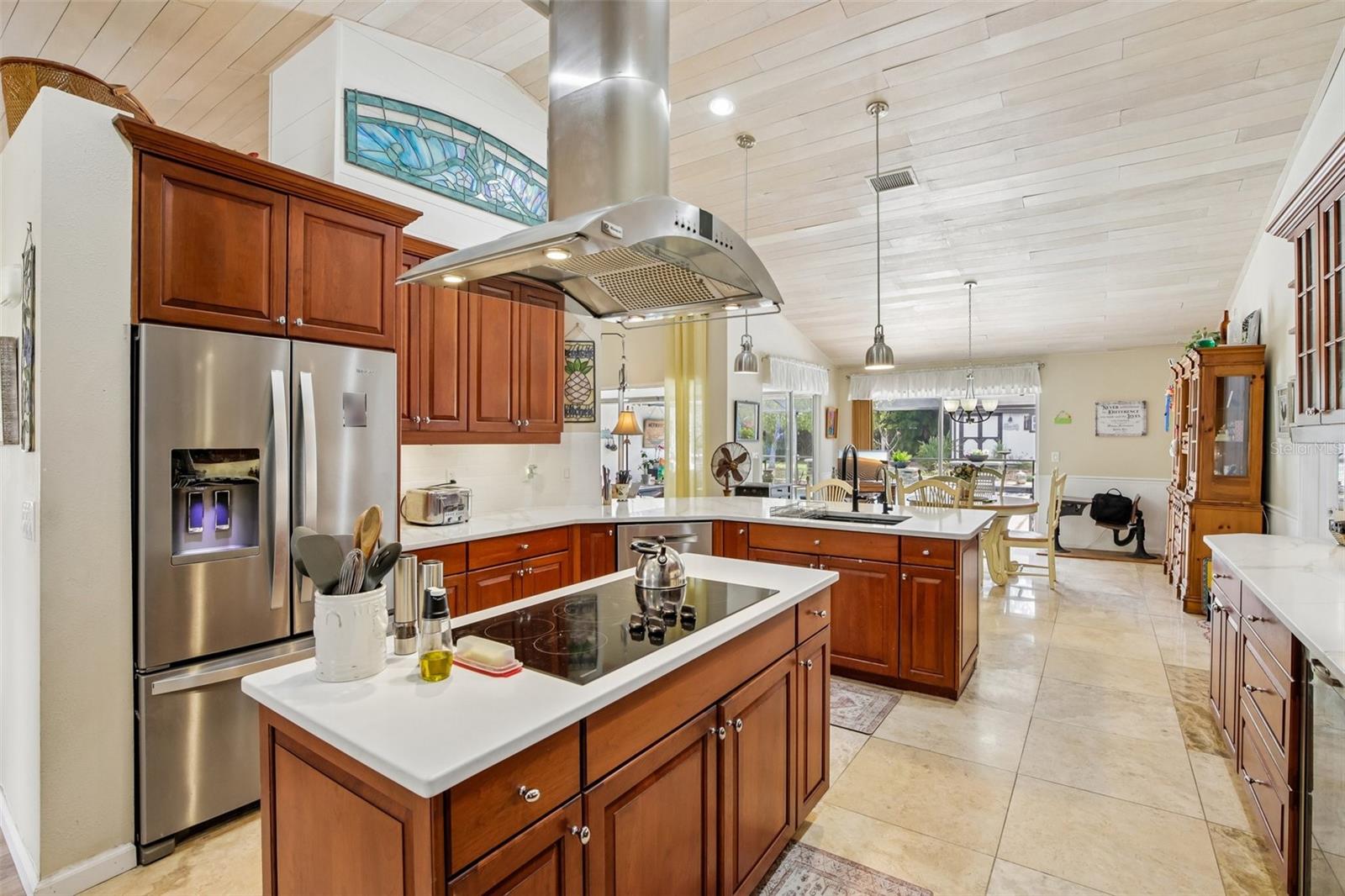213 N BROCKFIELD DR