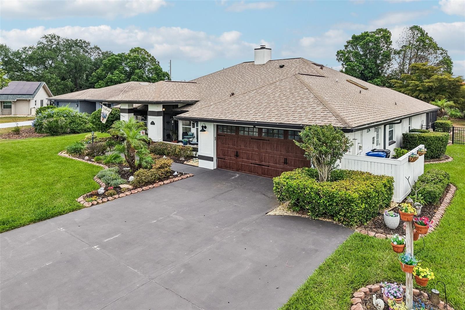 213 N BROCKFIELD DR