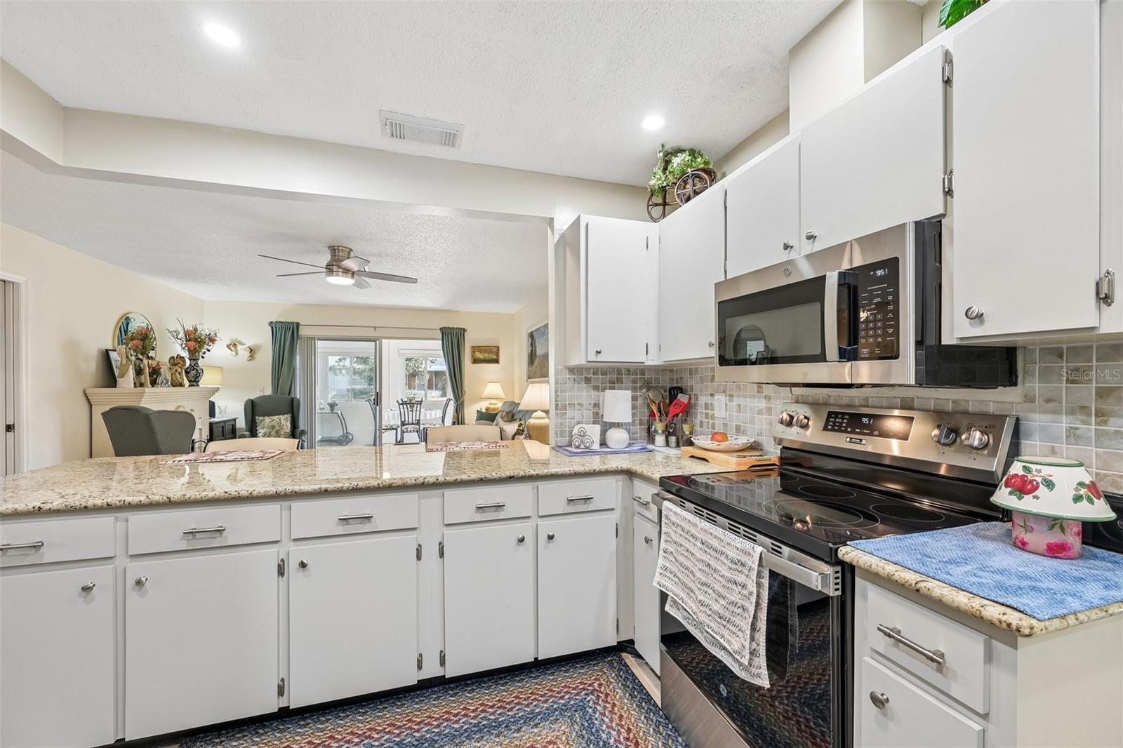 1607 CLOISTER DR