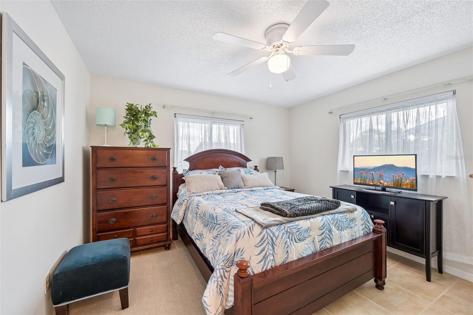 1607 CLOISTER DR