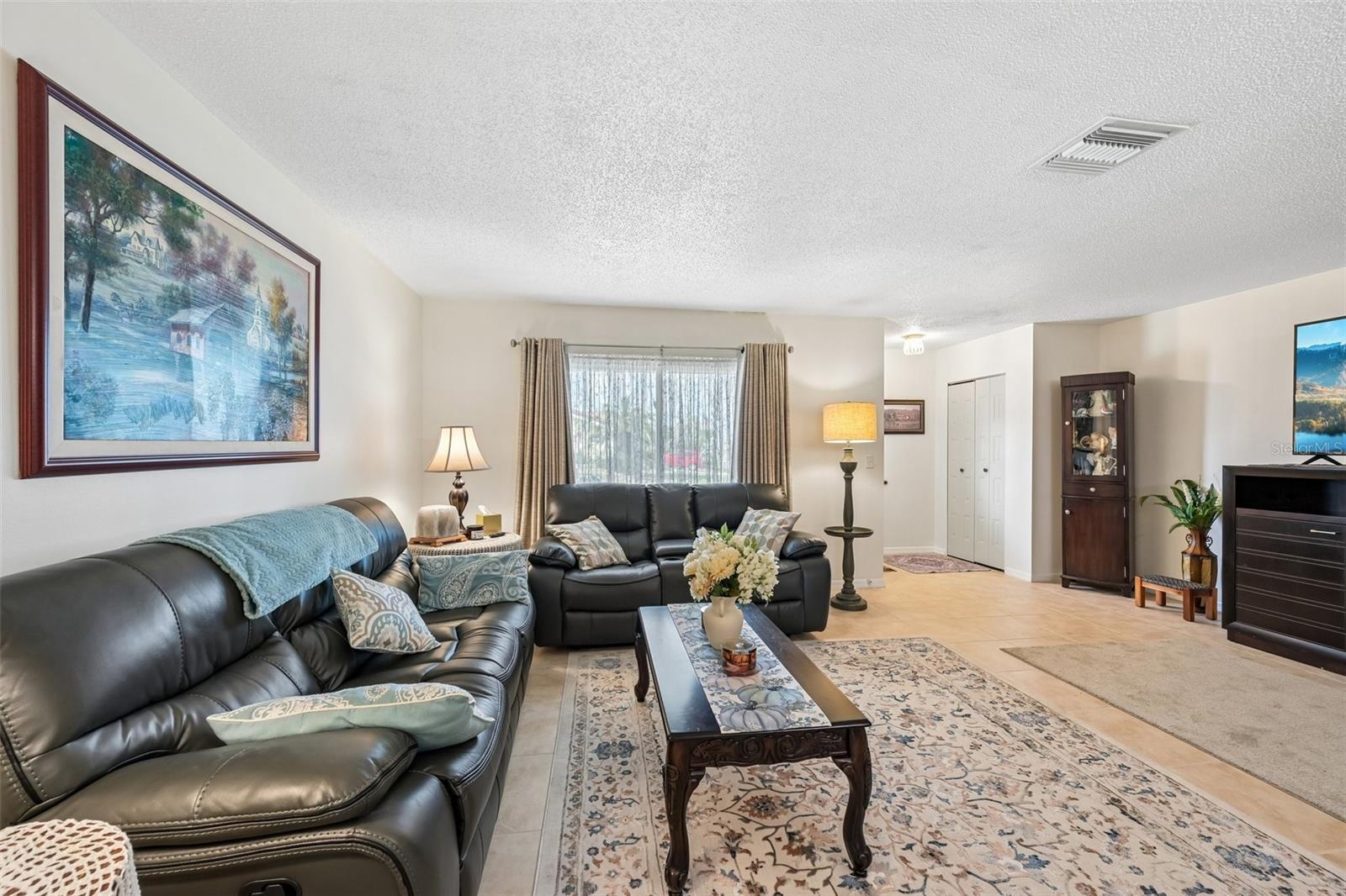 1607 CLOISTER DR