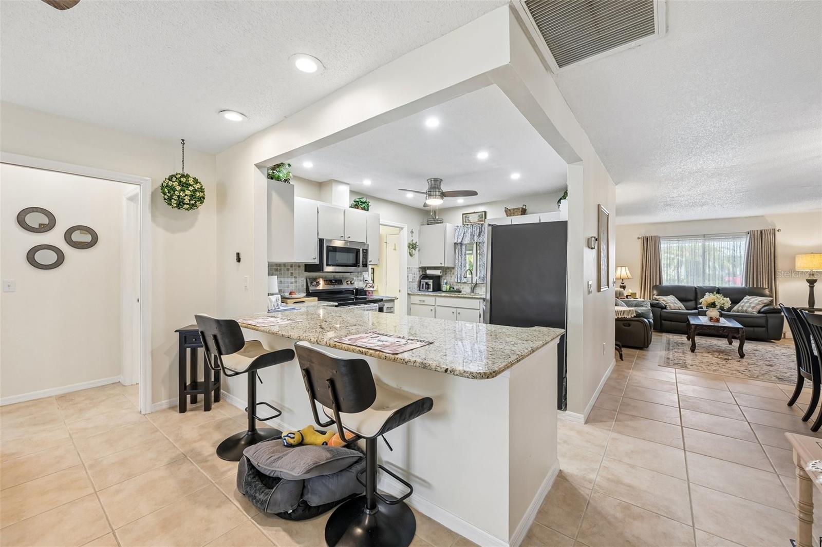 1607 CLOISTER DR