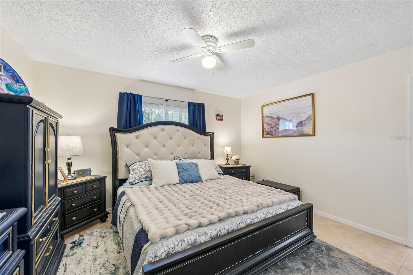 1607 CLOISTER DR