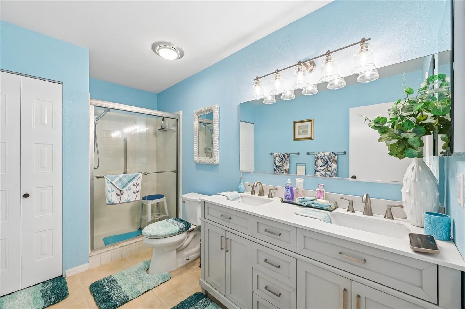 1607 CLOISTER DR