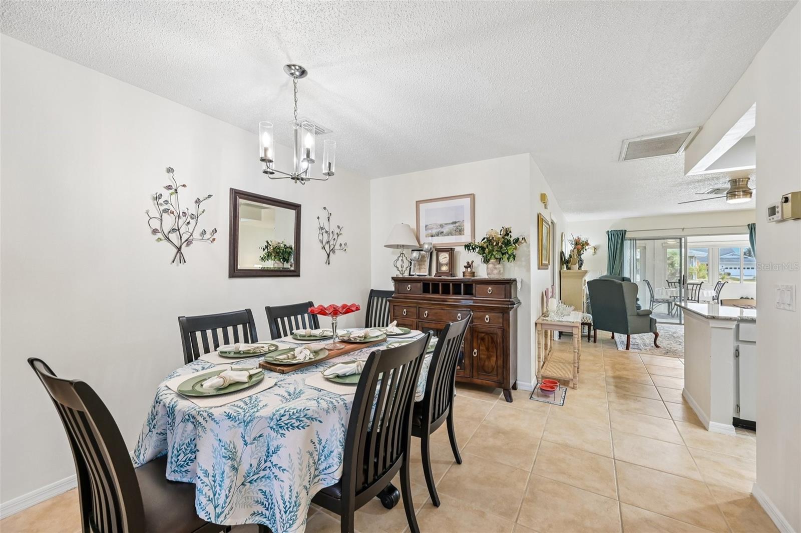 1607 CLOISTER DR