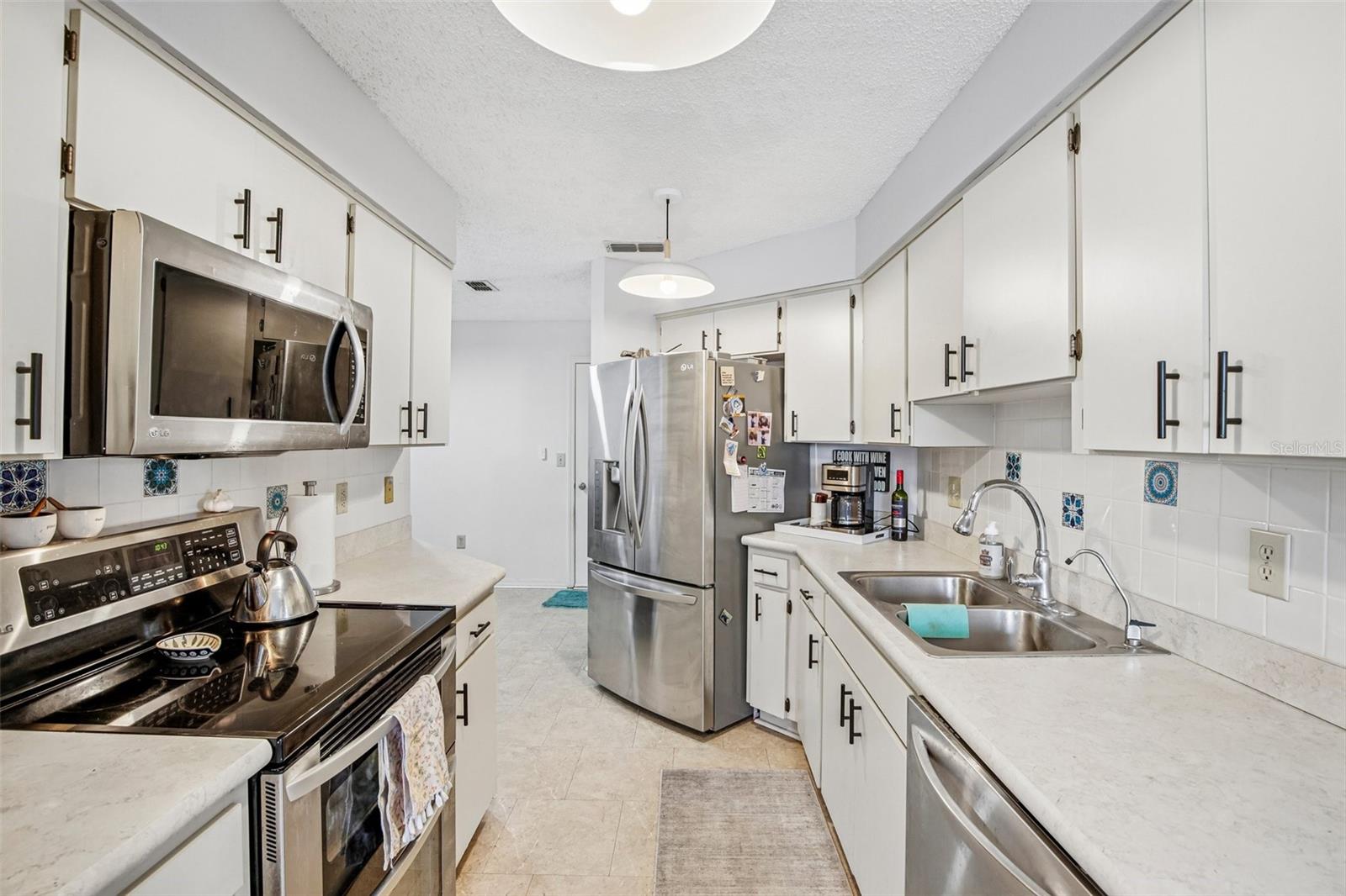 1925 GRAND CYPRESS LN