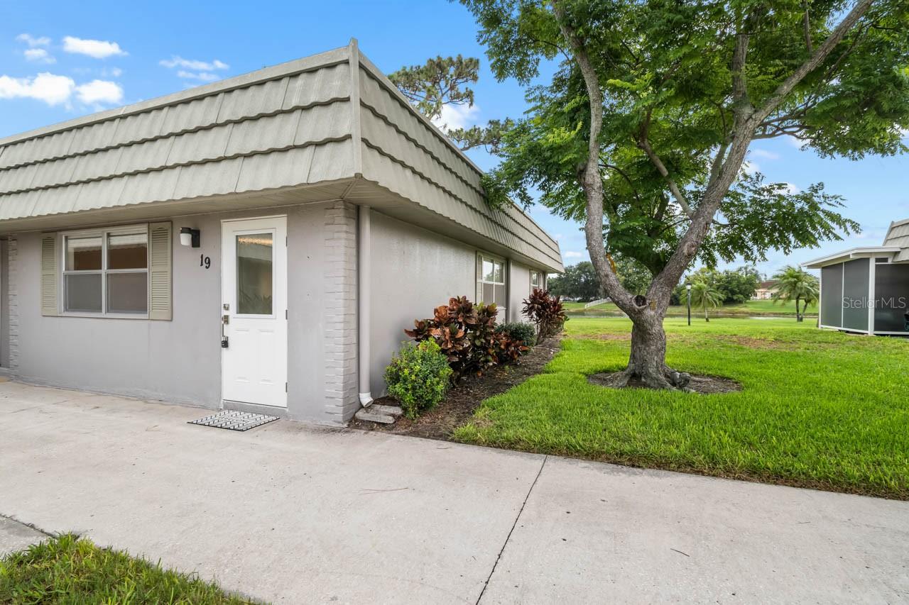 201 KINGS BLVD #19