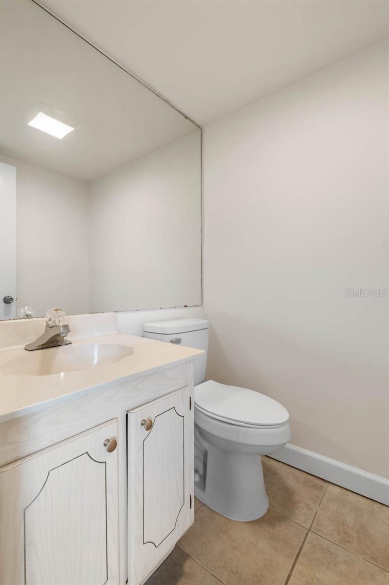 201 KINGS BLVD #19