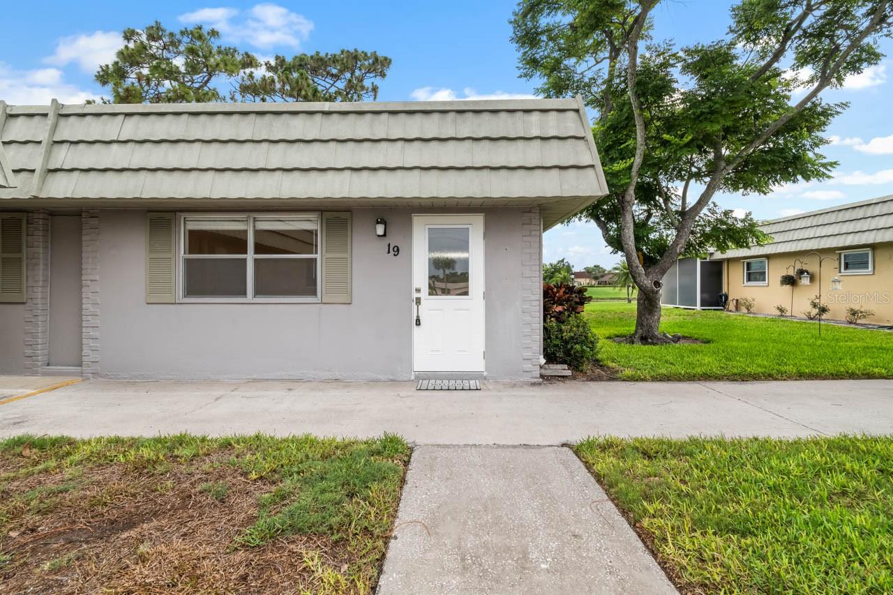 201 KINGS BLVD #19