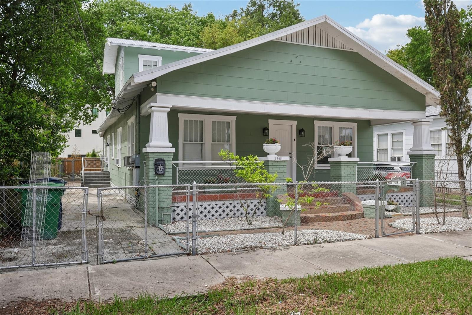 1305 E 17TH AVE