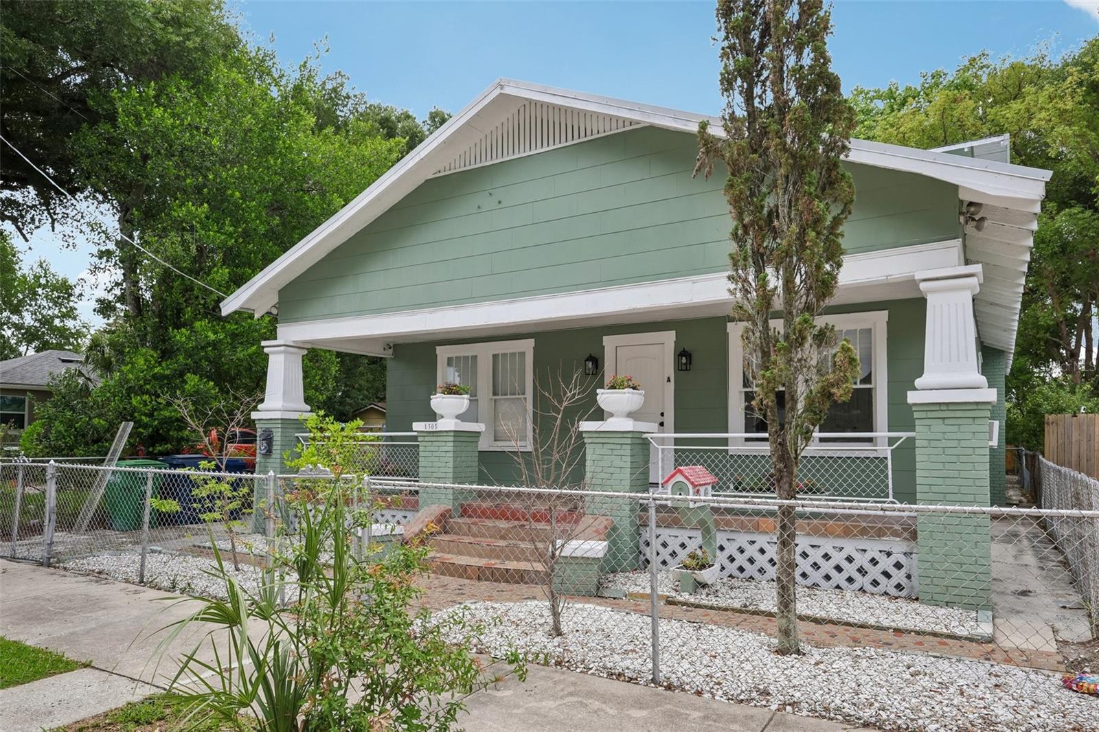 1305 E 17TH AVE