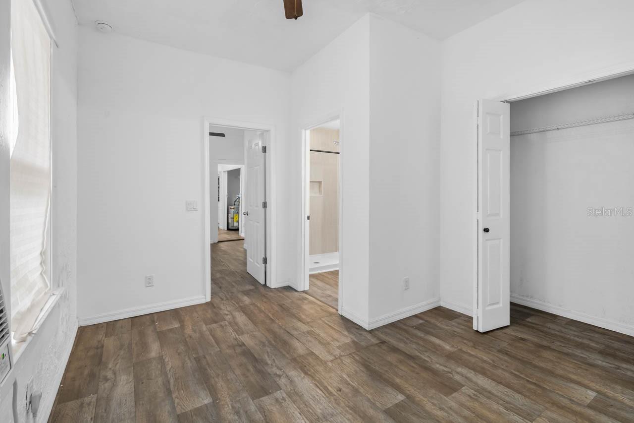 1305 E 17TH AVE