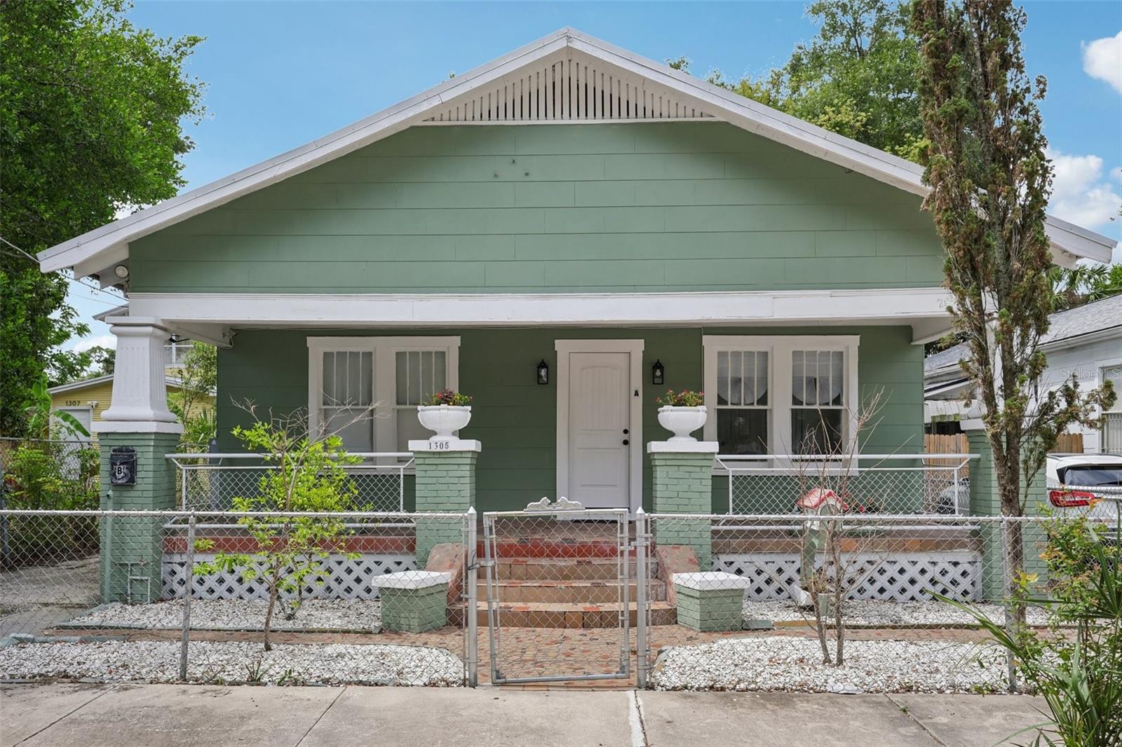 1305 E 17TH AVE