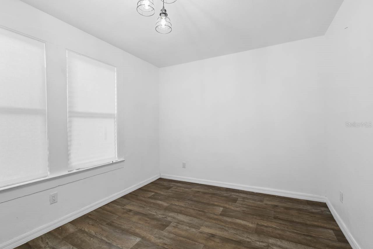1305 E 17TH AVE