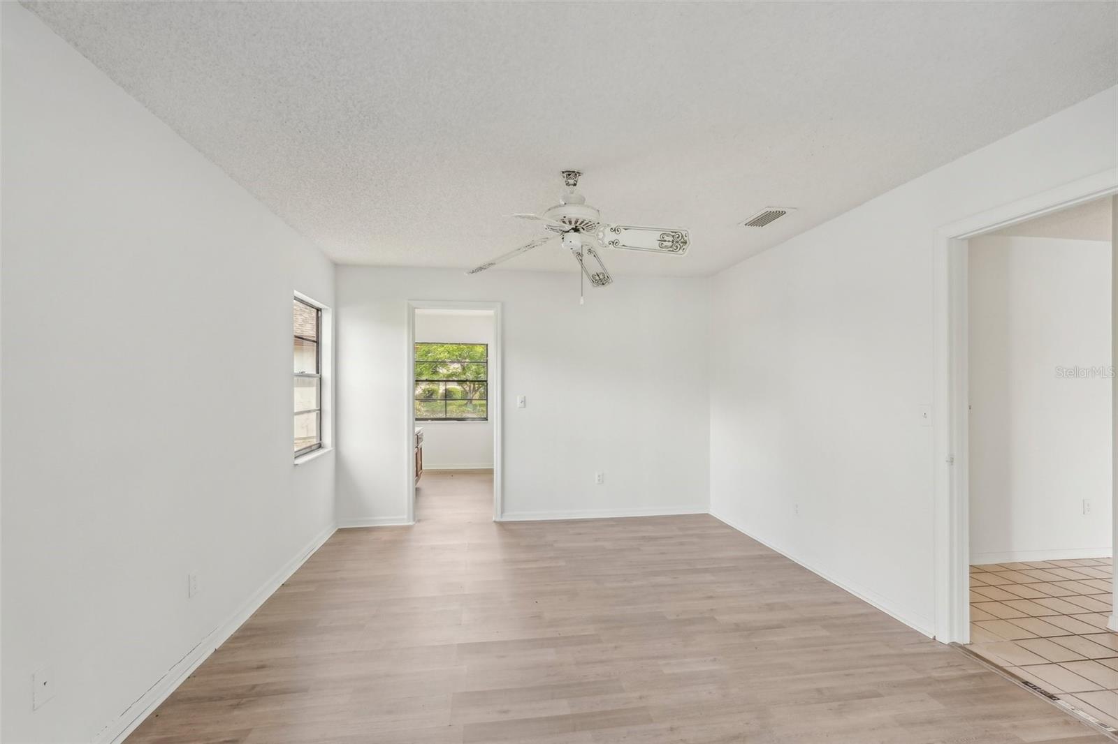 1613 COMFY CT