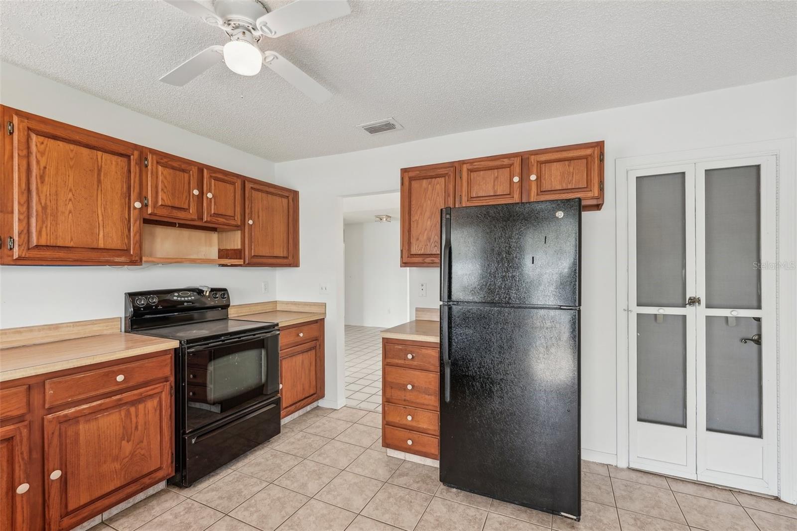 1613 COMFY CT