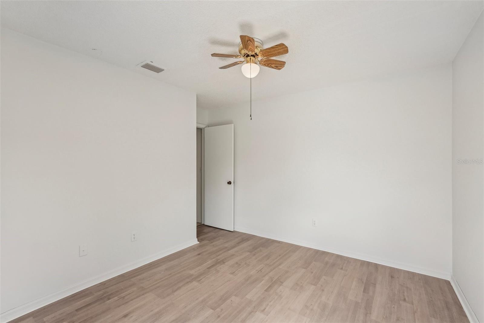 1613 COMFY CT