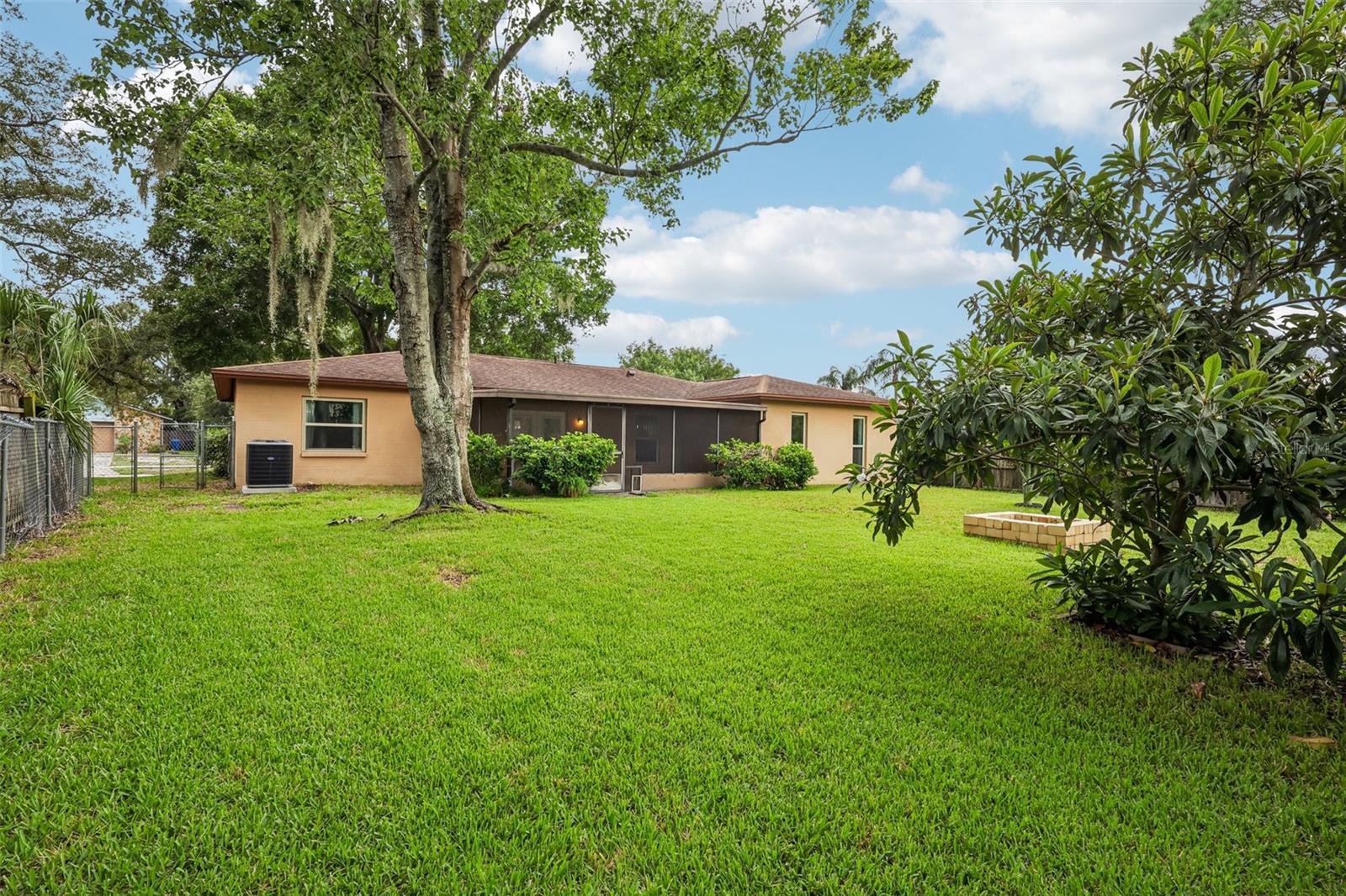 3718 SAND PEBBLE DR
