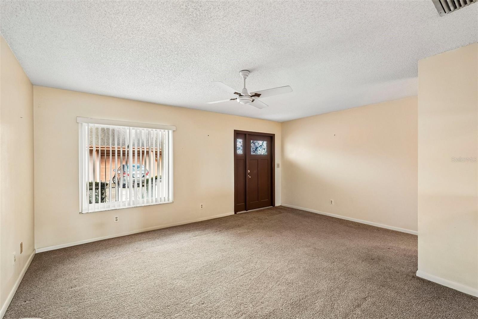 1329 NEW BEDFORD DR