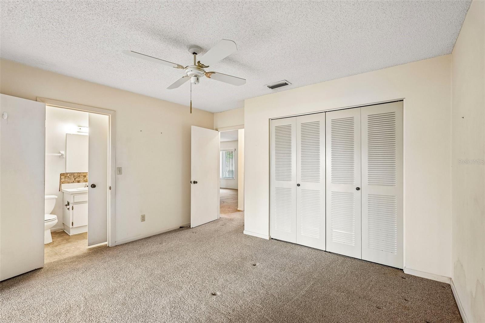 1329 NEW BEDFORD DR