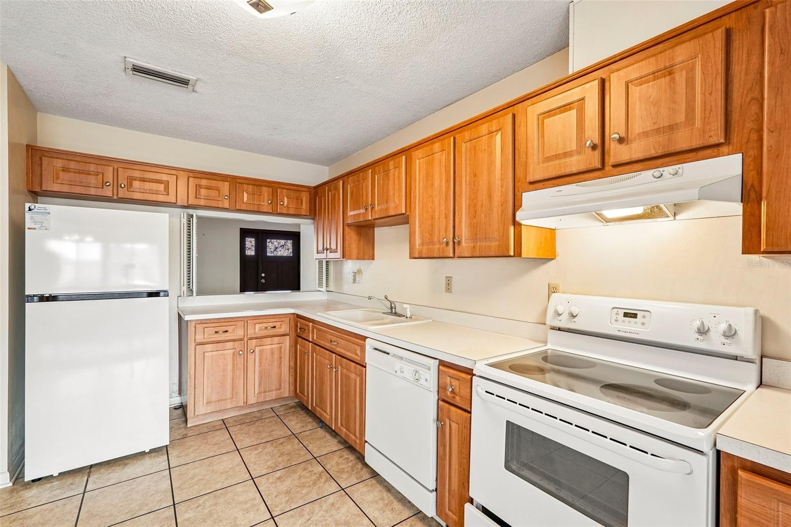 1329 NEW BEDFORD DR