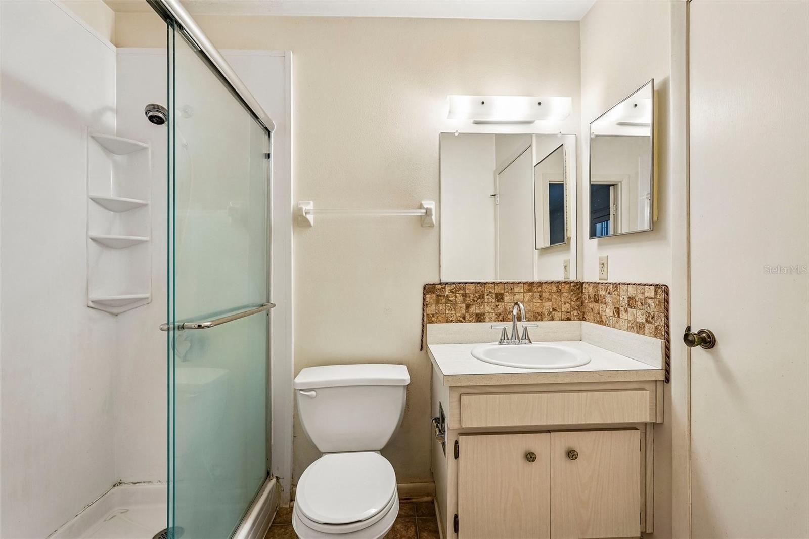 1329 NEW BEDFORD DR