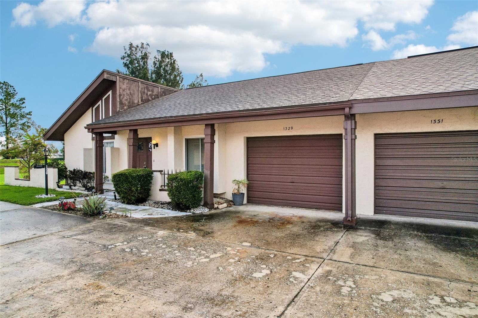 1329 NEW BEDFORD DR