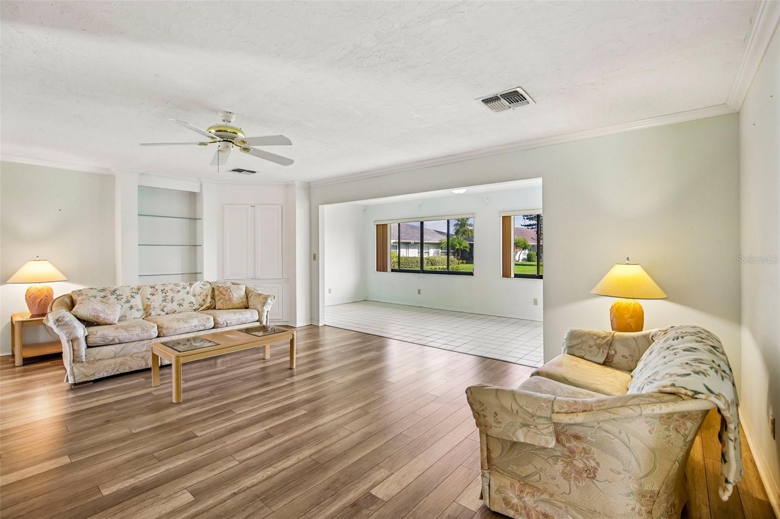 1304 LELAND DR
