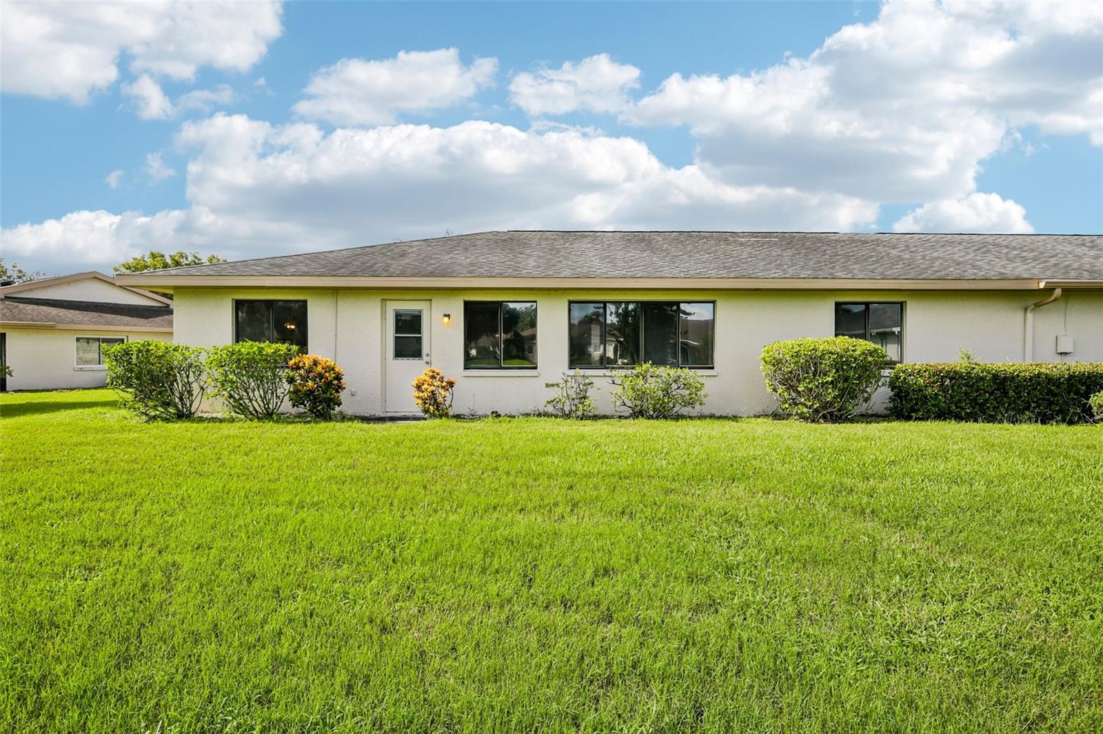 1304 LELAND DR