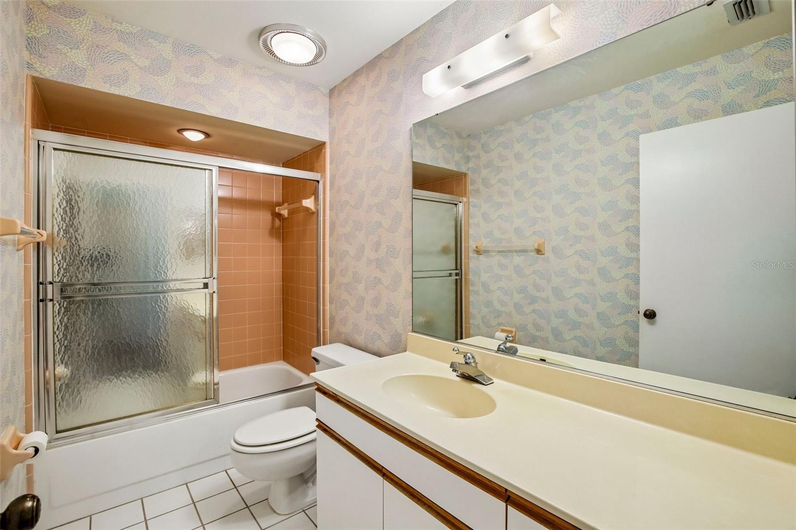 1304 LELAND DR