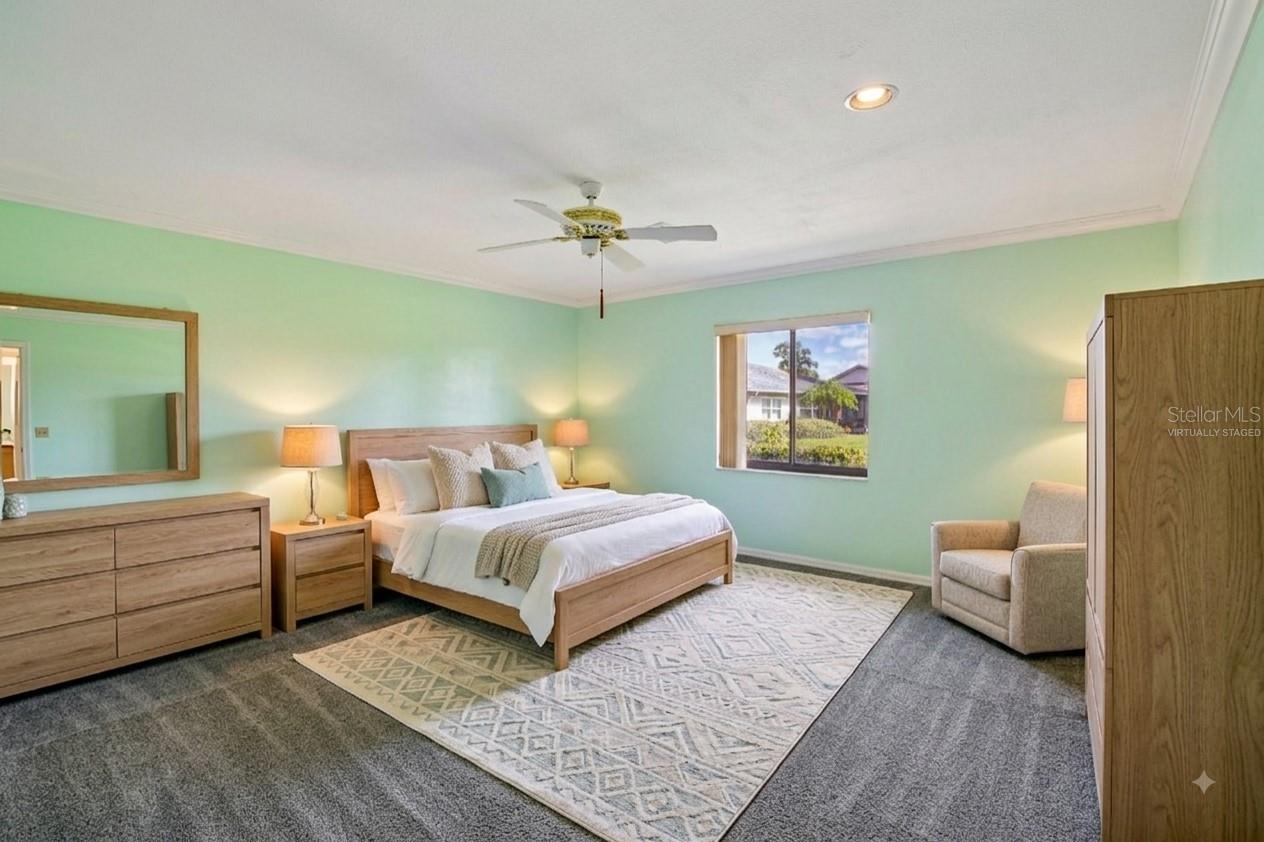 1304 LELAND DR