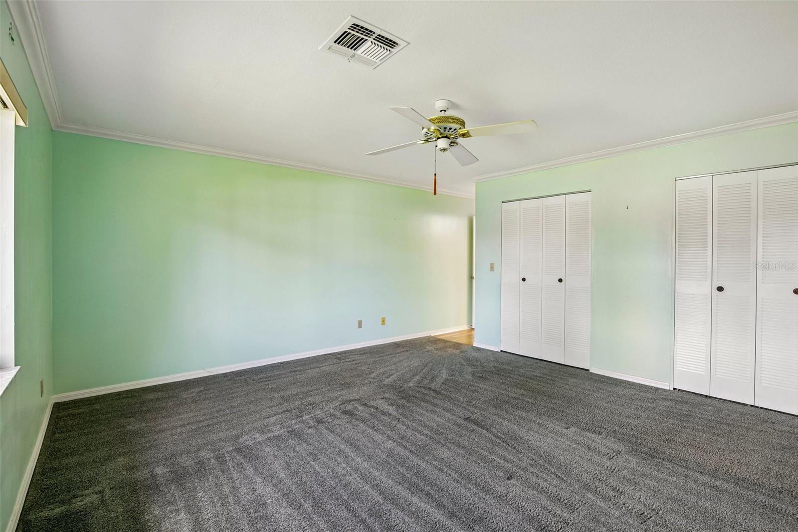 1304 LELAND DR