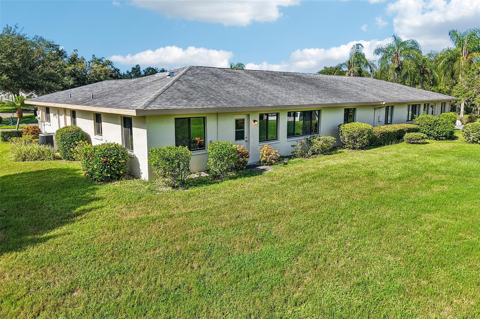 1304 LELAND DR
