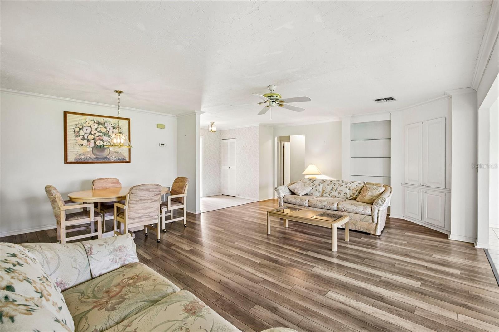 1304 LELAND DR