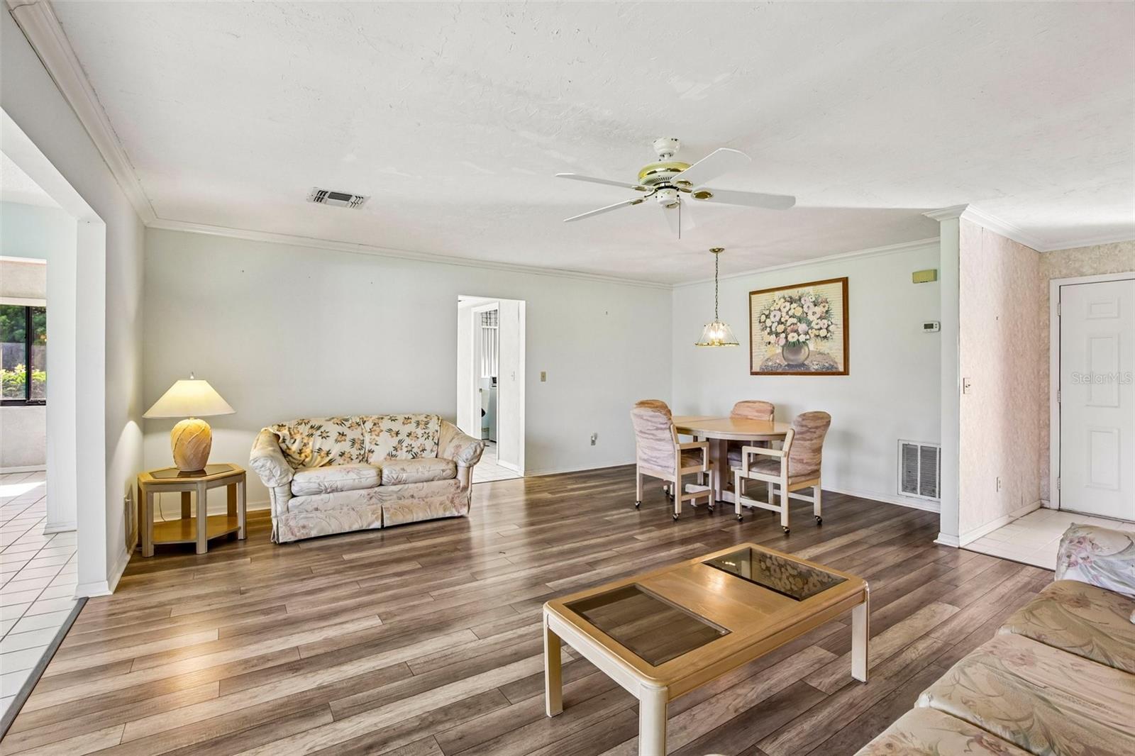 1304 LELAND DR