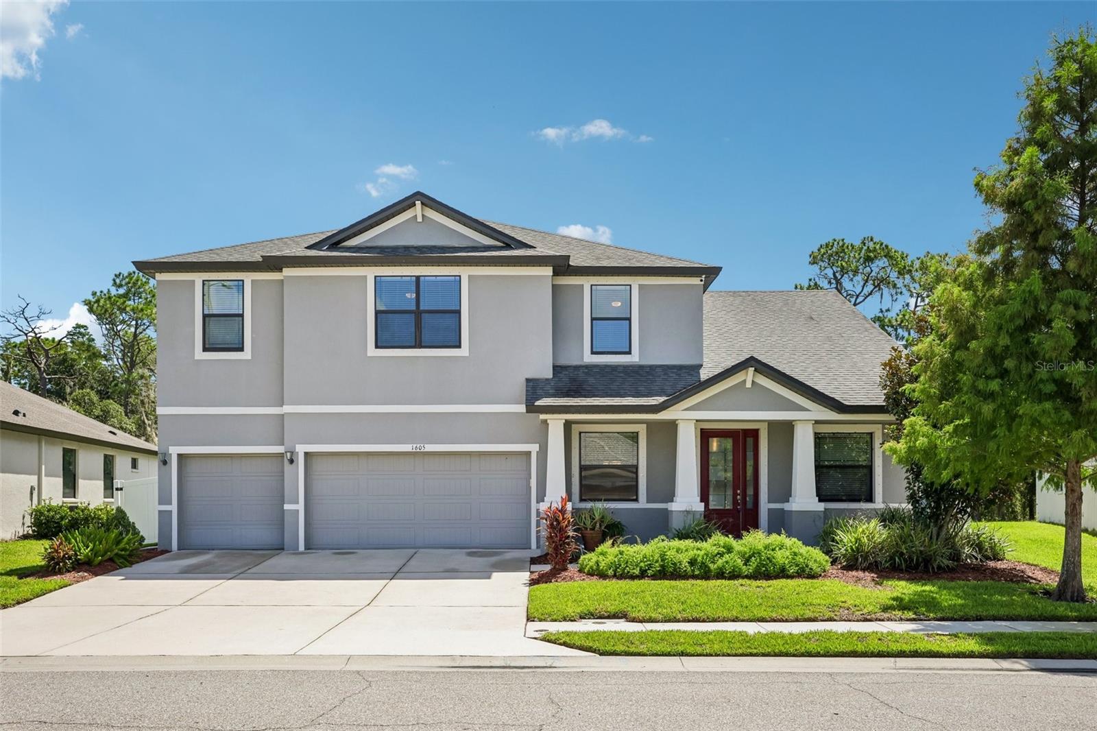1605 ANASTACIA LN