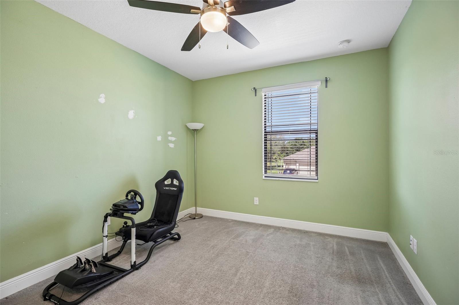 1605 ANASTACIA LN